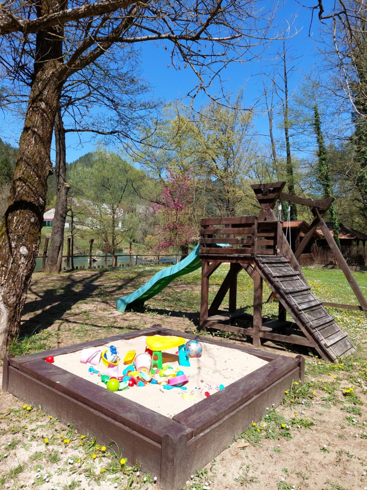 Atrium Holiday Home Bihać Δωμάτιο φωτογραφία